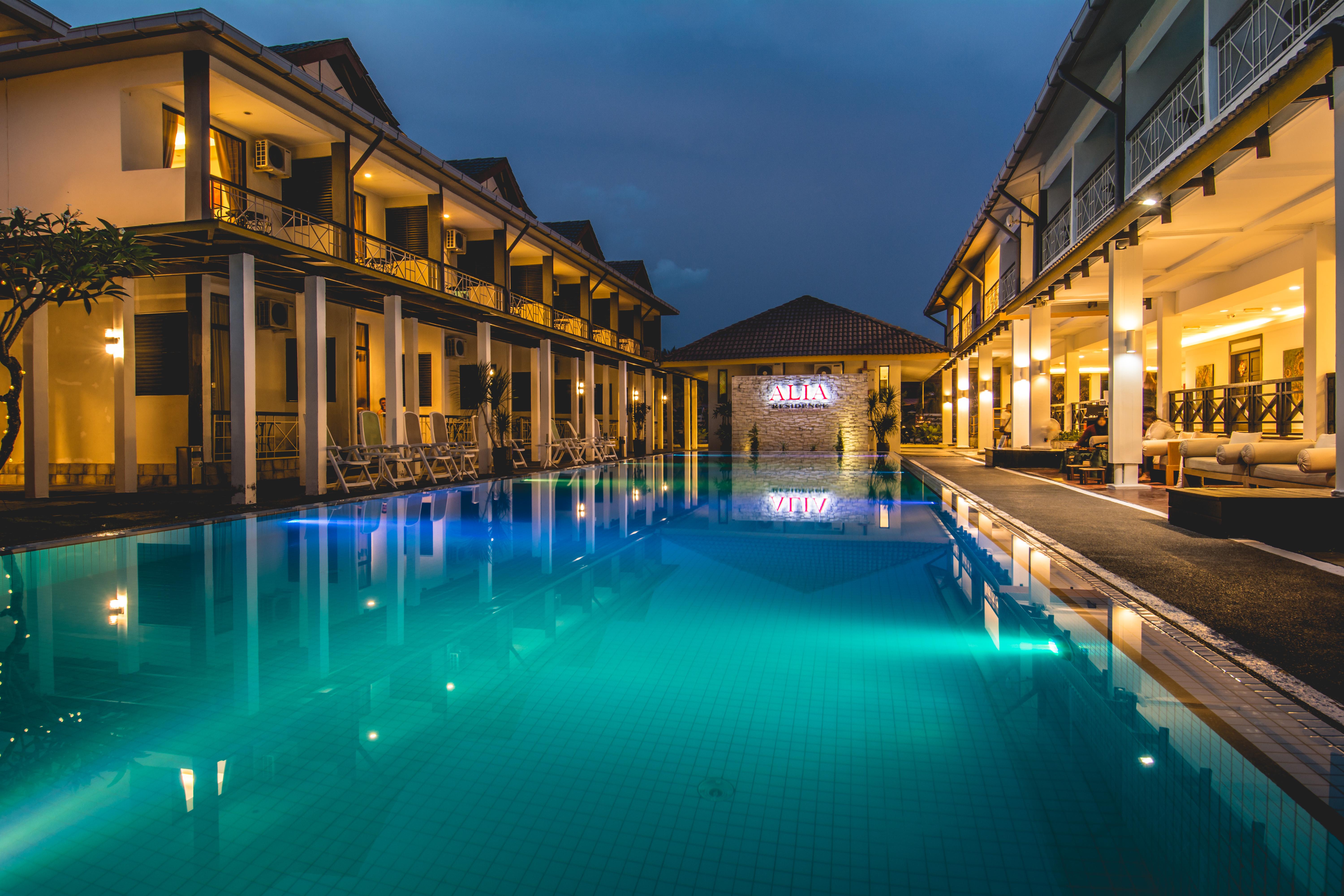 阿丽亚商务公寓酒店 Padang Mat Sirat 外观 照片
